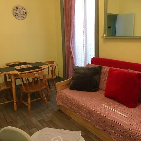 Cosy A La Bourboule, 40 M², Casier A Skis Apartment *