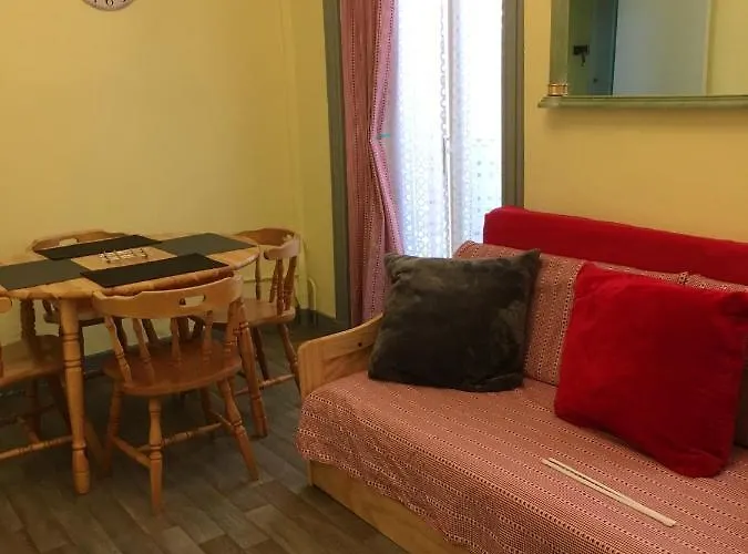 Cosy A La Bourboule, 40 M², Casier A Skis Apartment *